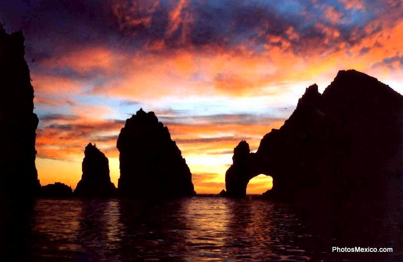 Sunset Cruise in cabo san lucas not to be missed on your next cabo vacation
